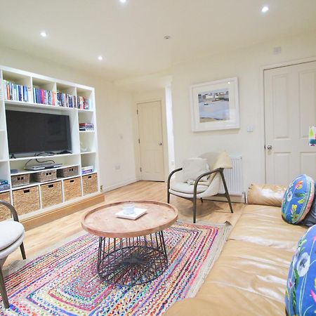 Town Centre Apartment With Parking Padstow Exterior foto